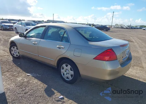 2007 Honda Accord 2.4 Lx z USA, uszkodzony, nr VIN 1HGCM564X7A080664